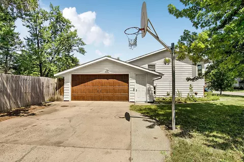 Exterior - 1005 25th Ave N, Saint Cloud, MN 56303 photo 10 of 12
