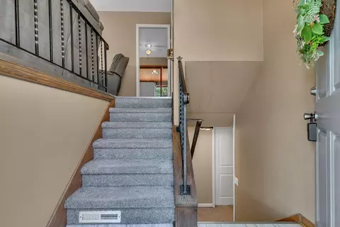 Entry Way - 1005 25th Ave N, Saint Cloud, MN 56303 photo 2 of 2