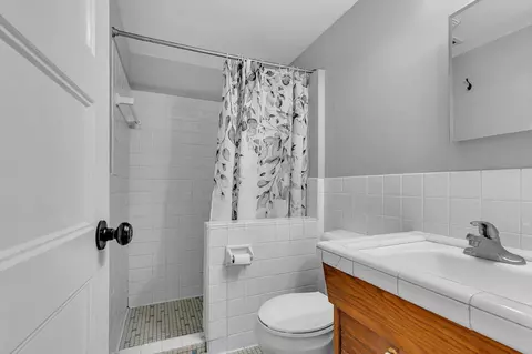 Bath - 1005 25th Ave N, Saint Cloud, MN 56303 photo 2 of 2