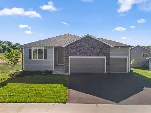 1125 Legacy Pkwy, New Richmond, WI 54017