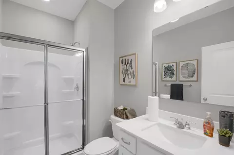 Bath - 23640 Marshview Dr, Rogers, MN 55374 photo 1 of 5