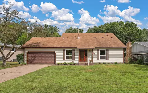 2626 Edgewood Ct, Stillwater, MN 55082