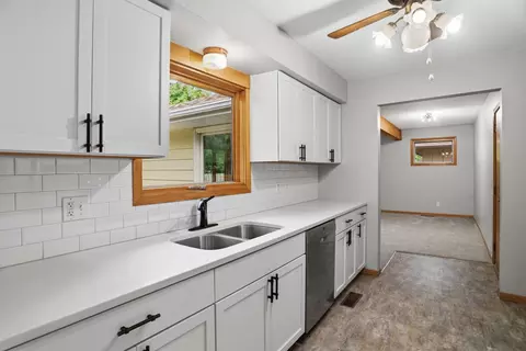 4041 Jersey Ave N, Crystal, MN 55427