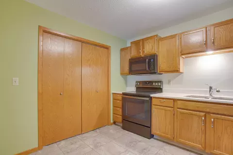 Kitchen - 1530 35th St S #E, Fargo, ND 58103 photo 1 of 2