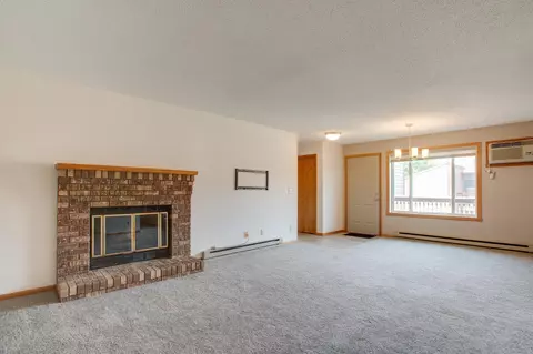 Living - 1530 35th St S #E, Fargo, ND 58103 photo 4 of 8
