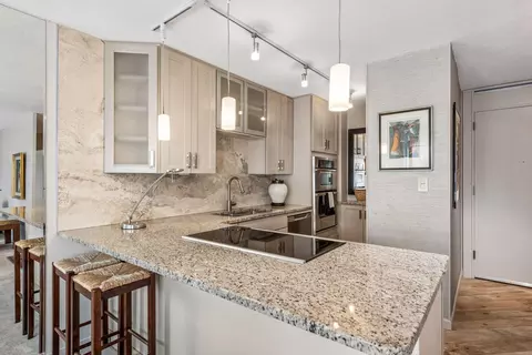 19 S 1st St #B204, Minneapolis, MN 55401