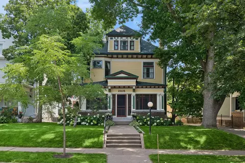 2105 Girard Ave S, Minneapolis, MN 55405