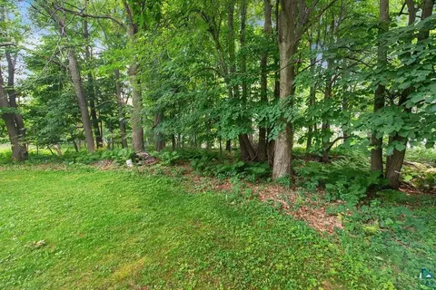 Exterior - 220 E Locust St, Duluth, MN 55811 photo 4 of 7