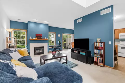 906 Village Pkwy, Circle Pines, MN 55014