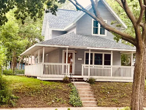 1118 Adams St NE, Minneapolis, MN 55413