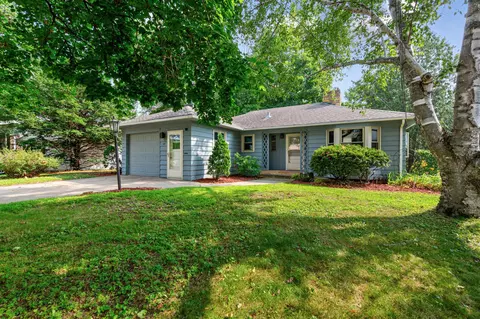 114 14th St NE, Rochester, MN 55906