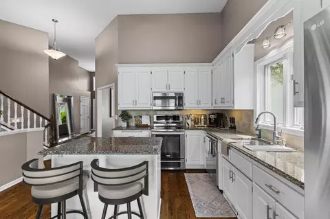 Kitchen - 9451 White Oaks Trl N, Champlin, MN 55316 photo 3 of 6