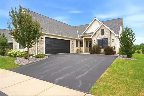 2302 Simply Living Ln, Hudson, WI 54016