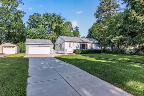 Exterior - 2909 Pascal St, Roseville, MN 55113 photo 2 of 6