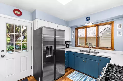 Kitchen - 4119 Pitt St, Duluth, MN 55804 photo 4 of 4