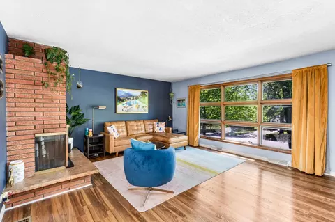 Living - 4119 Pitt St, Duluth, MN 55804 photo 6 of 7