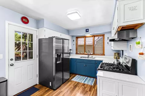 Kitchen - 4119 Pitt St, Duluth, MN 55804 photo 3 of 4