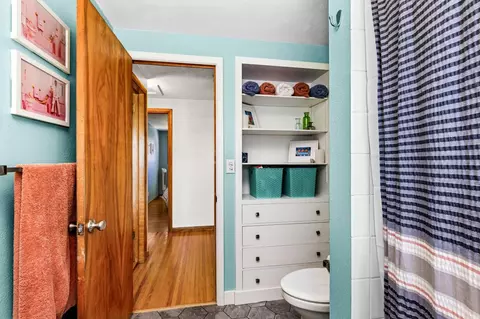 Bath - 4119 Pitt St, Duluth, MN 55804 photo 2 of 3