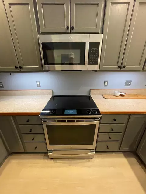 Kitchen - 14686 Par Dr, Baxter, MN 56425 photo 4 of 6