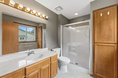 Bath - 9610 Lakeside Trl, Champlin, MN 55316 photo 2 of 3