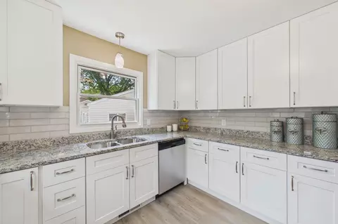 2612 Georgia Ave S, Saint Louis Park, MN 55426