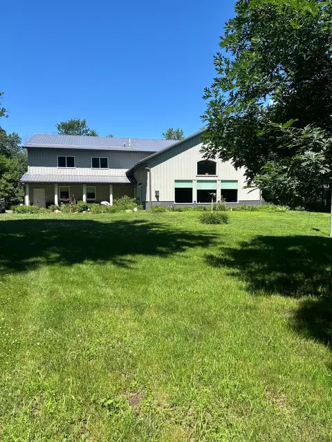 4633 241st St NW, Saint Francis, MN 55070