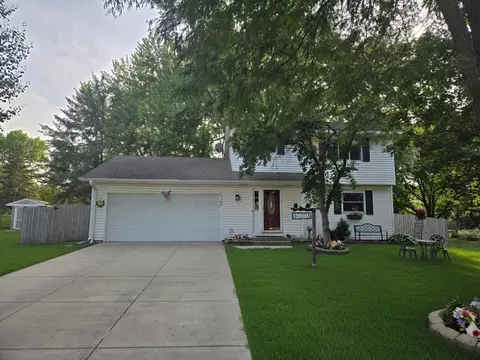 7484 Jeffery Ln S, Cottage Grove, MN 55016