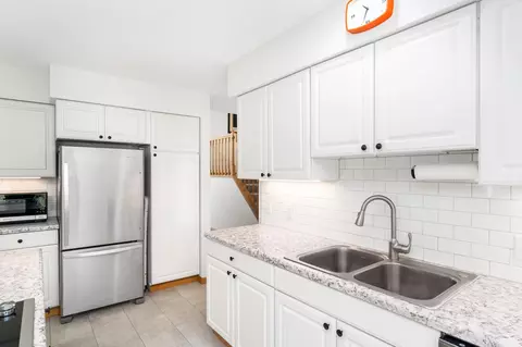 Kitchen - 719 S 64th Ave W, Duluth, MN 55807 photo 6 of 8