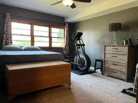 Bedroom - 805 Highland Rd, Windom, MN 56101 photo 4 of 7
