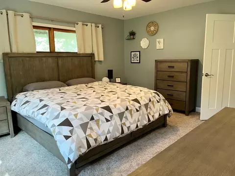 Bedroom - 805 Highland Rd, Windom, MN 56101 photo 2 of 7