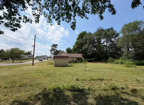 3164 Centerville Rd, Vadnais Heights, MN 55127