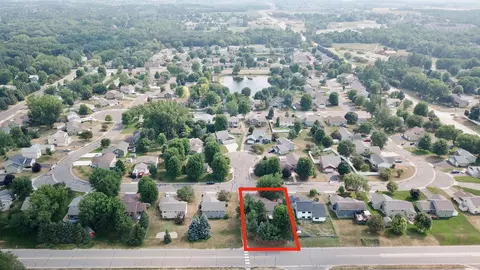 1043 Lawrence Cir, Sartell, MN 56377