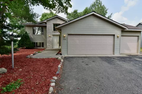 1043 Lawrence Cir, Sartell, MN 56377
