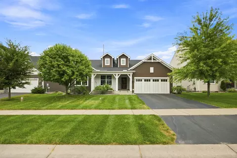 8270 Arrowwood Ln N, Maple Grove, MN 55369