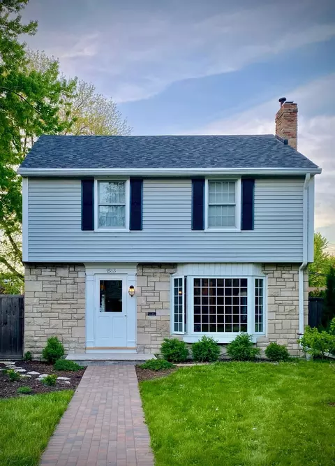 1513 California Ave W, Falcon Heights, MN 55108