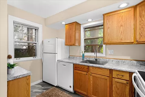 Kitchen - 30 W Arrowhead Rd, Duluth, MN 55803 photo 1 of 2