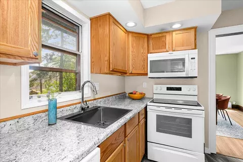 Kitchen - 30 W Arrowhead Rd, Duluth, MN 55803 photo 2 of 2
