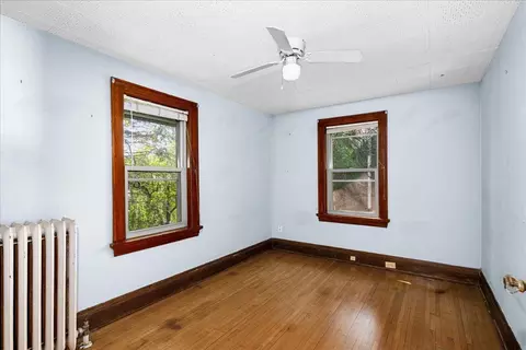 Bedroom - 30 W Arrowhead Rd, Duluth, MN 55803 photo 3 of 7
