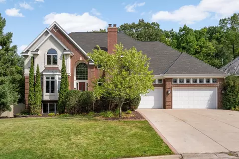 14709 White Oak Dr, Burnsville, MN 55337