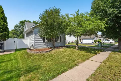 905 Walnut St, Farmington, MN 55024