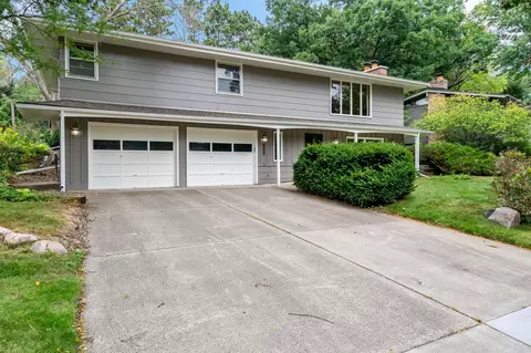 5921 Wisconsin Cir N, New Hope, MN 55428
