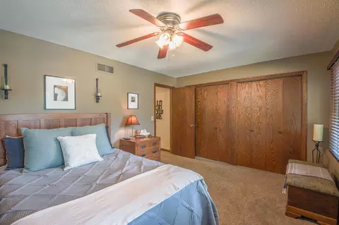 Bedroom - 944 Longview Dr, Saint Cloud, MN 56304 photo 2 of 7