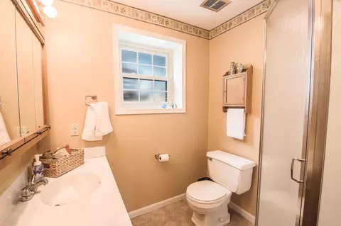 Bath - 944 Longview Dr, Saint Cloud, MN 56304 photo 3 of 3