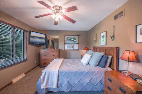Bedroom - 944 Longview Dr, Saint Cloud, MN 56304 photo 1 of 7