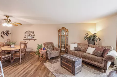 Living - 944 Longview Dr, Saint Cloud, MN 56304 photo 1 of 5