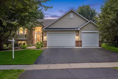 9065 Woodland Dr, Minnetrista, MN 55375