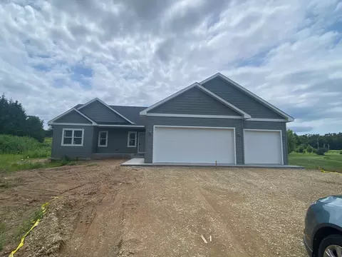 719 Mojo Trl, Hudson, WI 54016