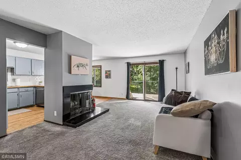 4384 Arden View Ct, Arden Hills, MN 55112