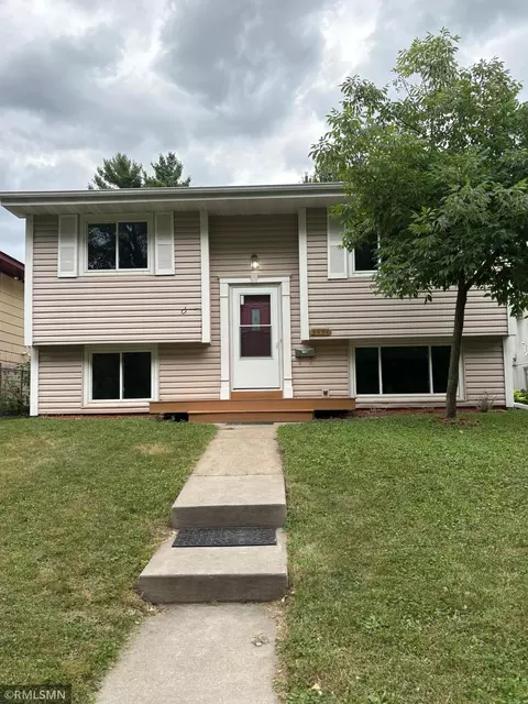 3454 Indiana Ave N, Robbinsdale, MN 55422
