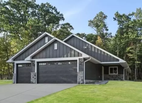 331 Gateway Pkwy, Osceola, WI 54020